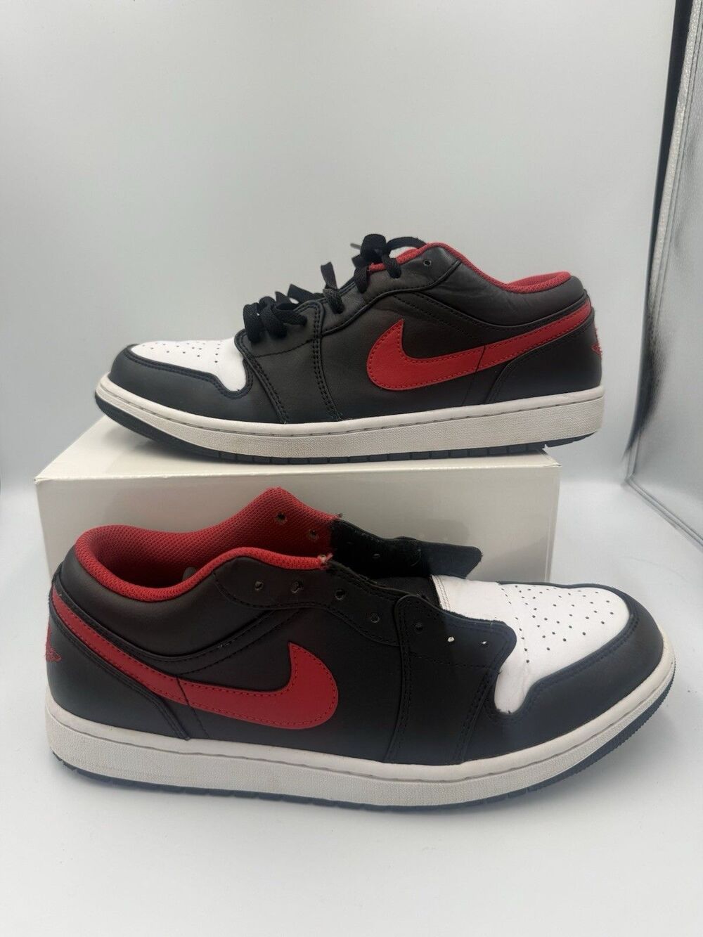 Nike Air Jordan 1 Low Men's Size 11 Black Fire Red White Sneakers 553558-063